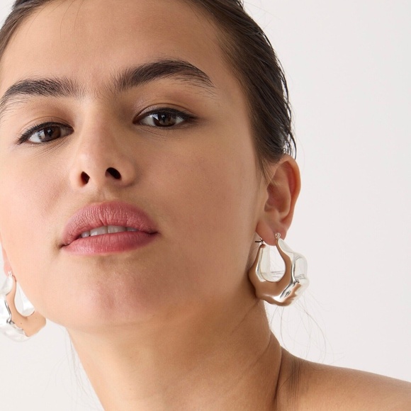 New JCREW Lightweight Sculpted Hoop Earrings in Silver Mirror - $50 - Picture 2 of 3